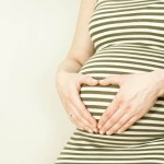 grossesse-maternite-huile-vegetale-essentielle